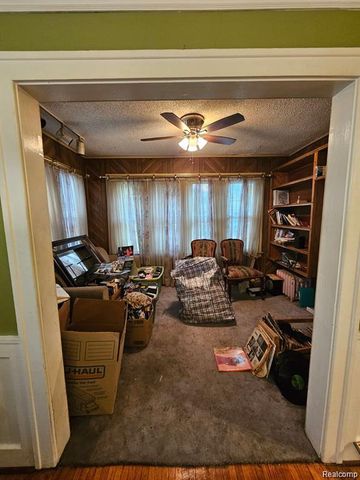 2036 COLLINGWOOD Street, Detroit, MI 48206