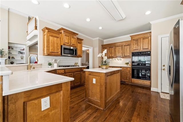 1009 Ector Chase NW, Kennesaw, GA 30152