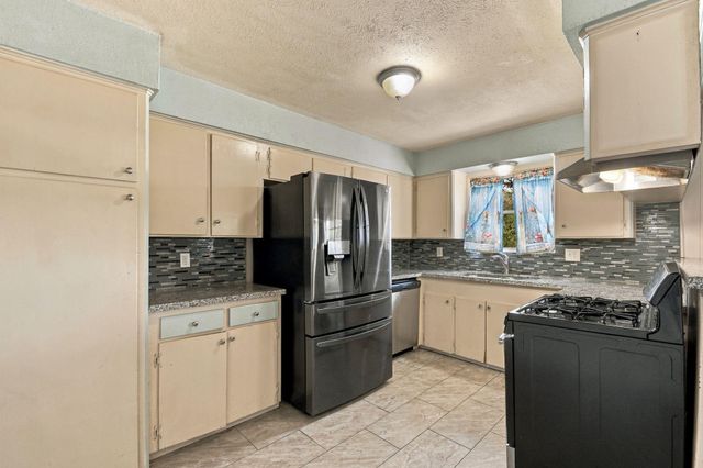 3002 Columbia Street, Baytown, TX 77521