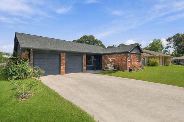 3002 Columbia Street, Baytown, TX 77521