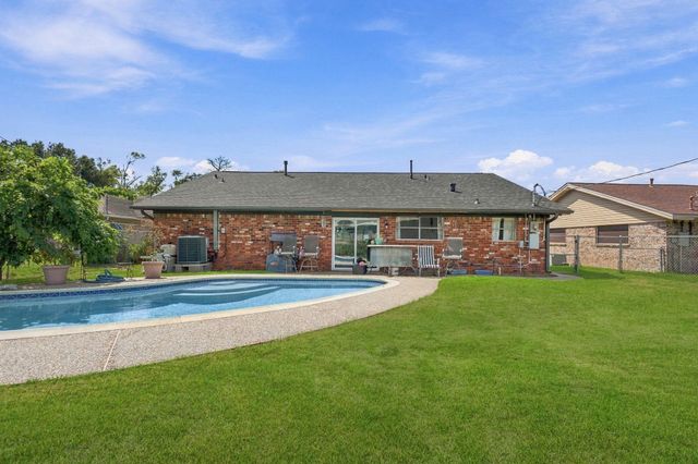 3002 Columbia Street, Baytown, TX 77521