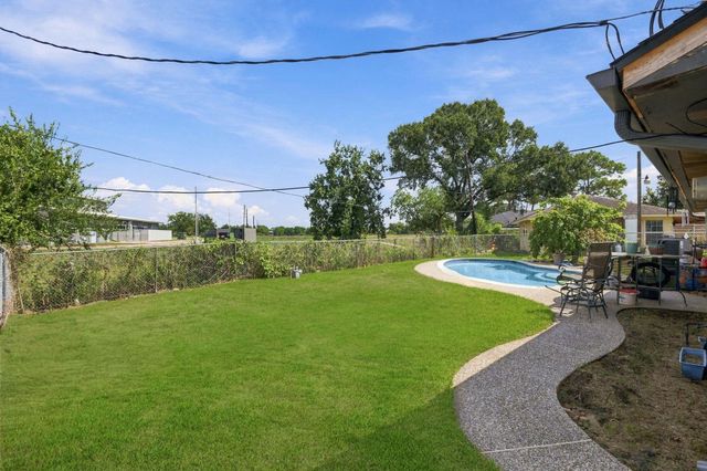 3002 Columbia Street, Baytown, TX 77521