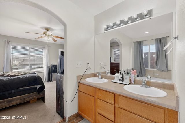 4601 Panther Peak Drive, Las Cruces, NM 88012