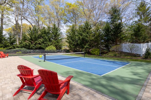 2 Crystal Court, Smithtown, NY 11787