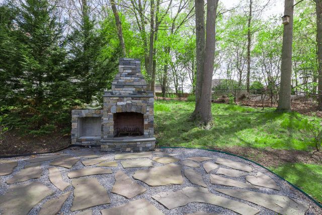2 Crystal Court, Smithtown, NY 11787