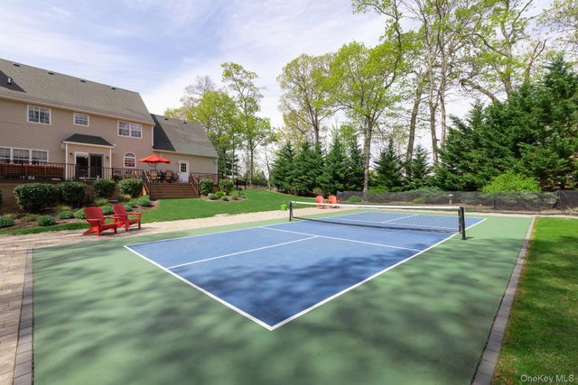 2 Crystal Court, Smithtown, NY 11787