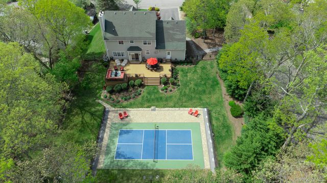 2 Crystal Court, Smithtown, NY 11787