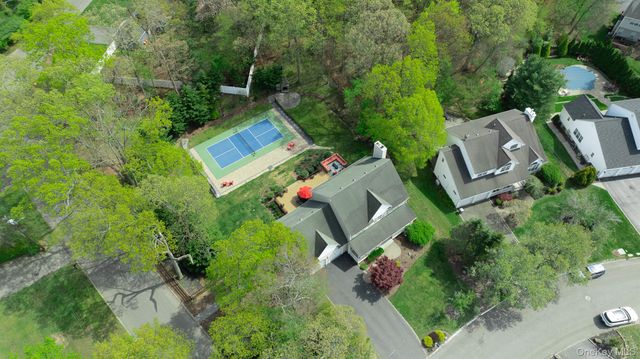 2 Crystal Court, Smithtown, NY 11787