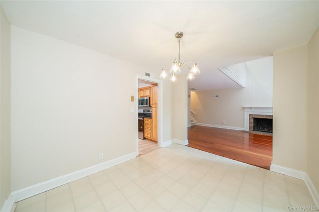 5 Grove Mews, Chappaqua, NY 10514