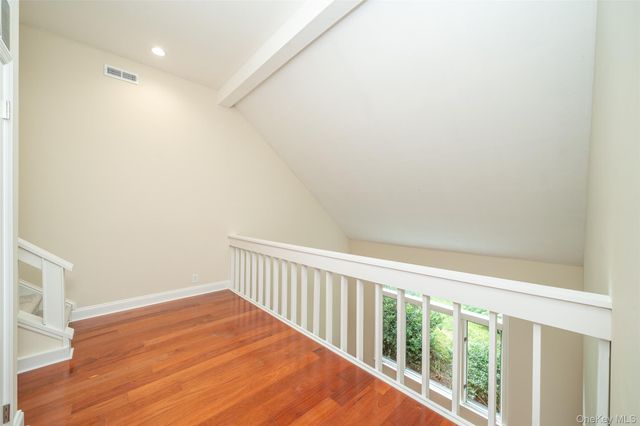 5 Grove Mews, Chappaqua, NY 10514