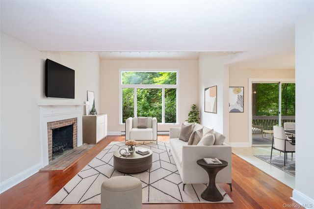 5 Grove Mews, Chappaqua, NY 10514