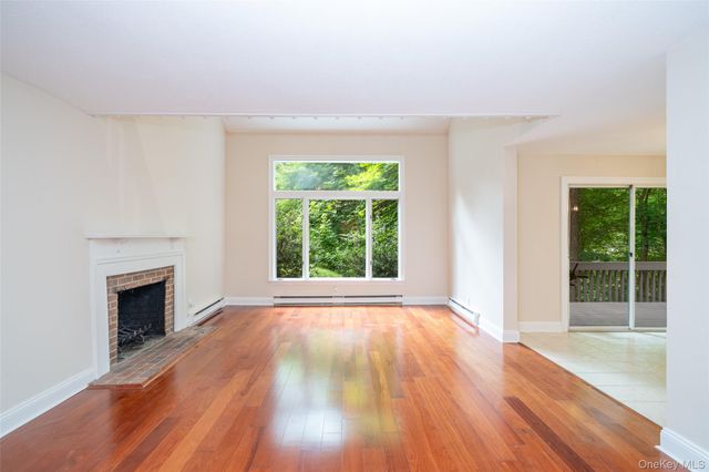 5 Grove Mews, Chappaqua, NY 10514