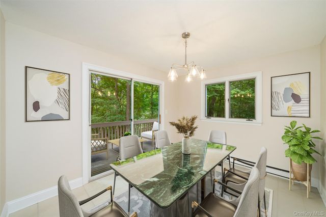 5 Grove Mews, Chappaqua, NY 10514