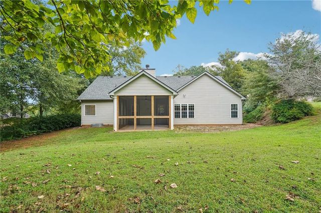 399 Laurel Oaks Lane, Jefferson, GA 30549