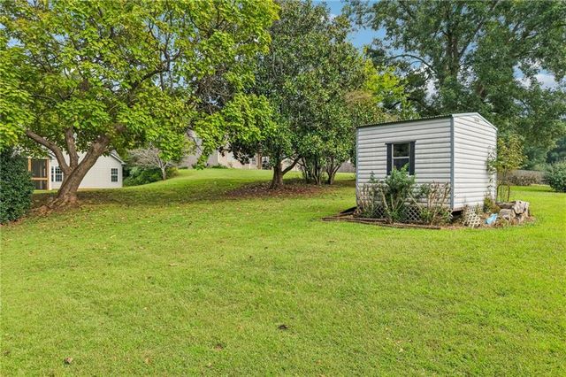 399 Laurel Oaks Lane, Jefferson, GA 30549