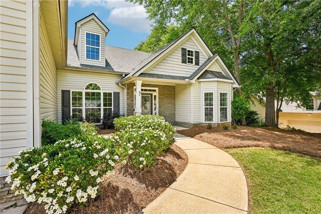 399 Laurel Oaks Lane, Jefferson, GA 30549