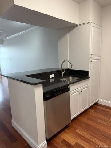 100 New Roc City Place 417, New Rochelle, NY 10801
