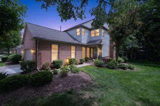 39639 Dun Rovin Drive, Northville, MI 48168