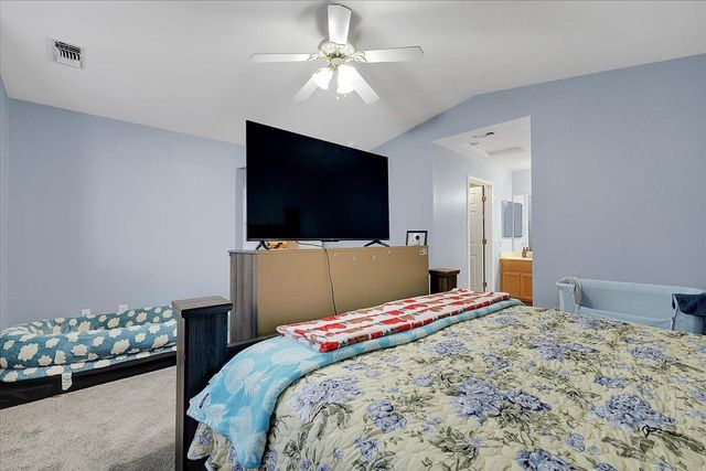 1942 Crystal Creek Ln, Yuba City, CA 95991