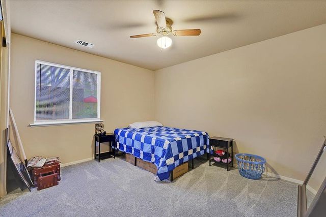 1942 Crystal Creek Ln, Yuba City, CA 95991