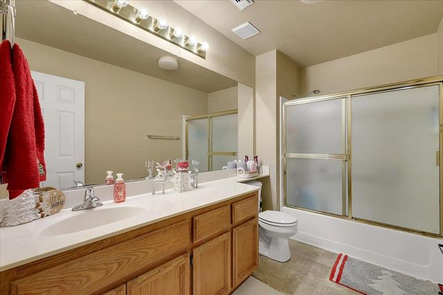 1942 Crystal Creek Ln, Yuba City, CA 95991