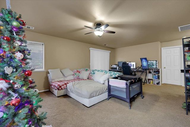 1942 Crystal Creek Ln, Yuba City, CA 95991