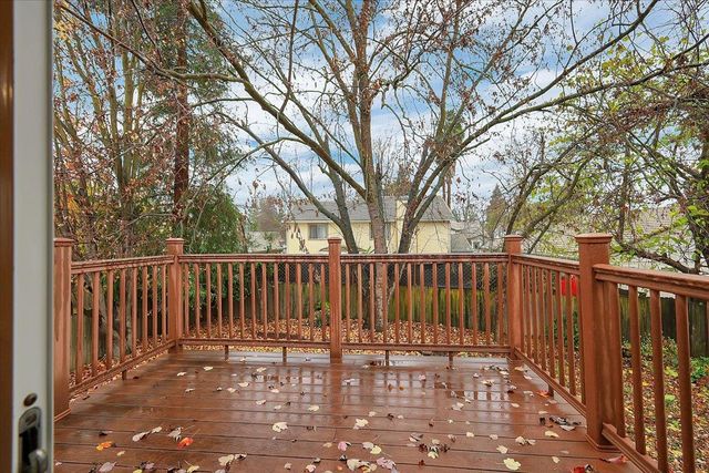 1942 Crystal Creek Ln, Yuba City, CA 95991