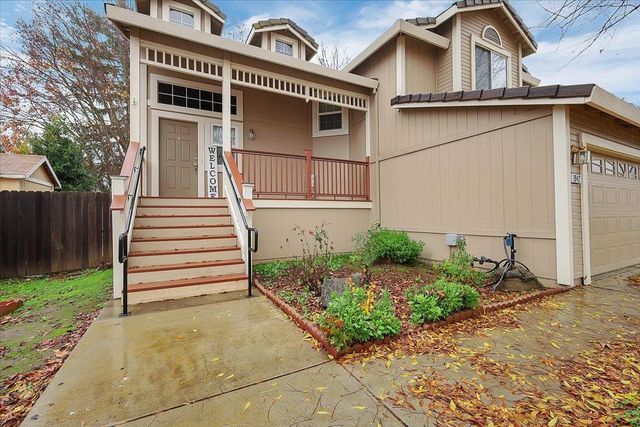 1942 Crystal Creek Ln, Yuba City, CA 95991