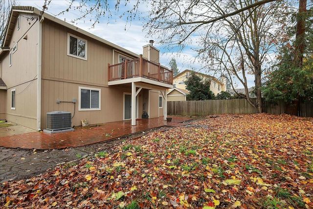 1942 Crystal Creek Ln, Yuba City, CA 95991