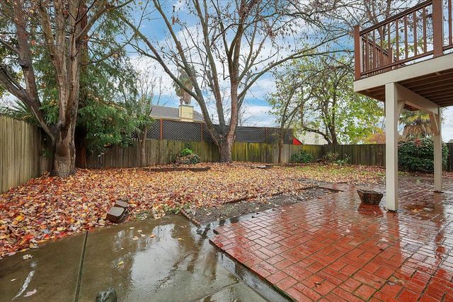 1942 Crystal Creek Ln, Yuba City, CA 95991