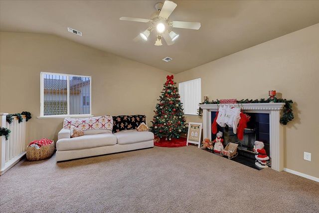 1942 Crystal Creek Ln, Yuba City, CA 95991