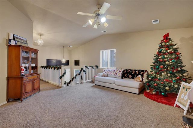 1942 Crystal Creek Ln, Yuba City, CA 95991