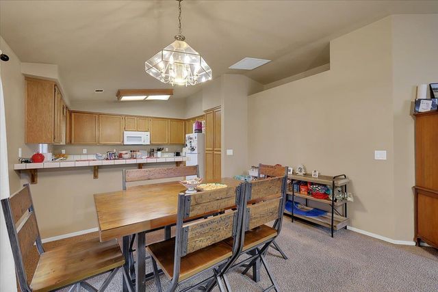 1942 Crystal Creek Ln, Yuba City, CA 95991