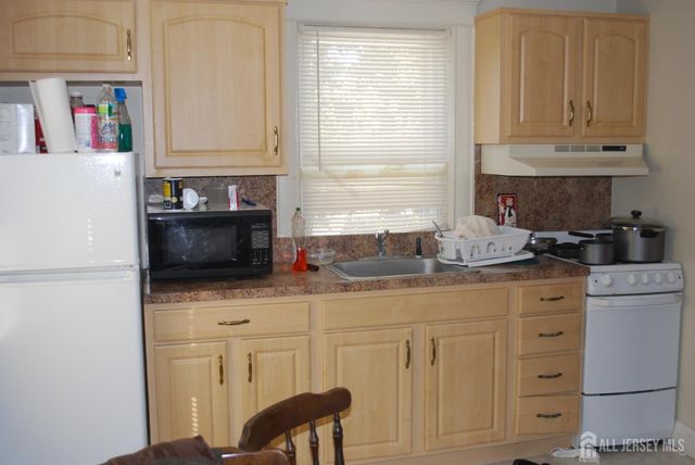 111 S Main Street, Milltown, NJ 08850