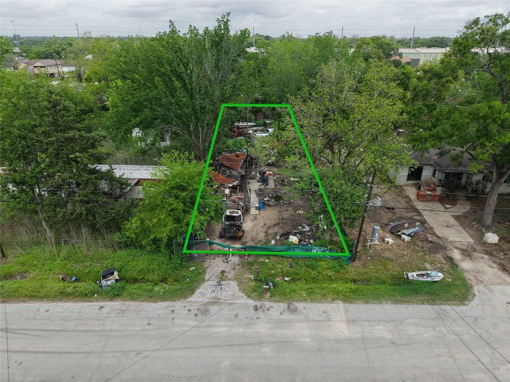 5633 Mary Francis Drive, Houston, TX 77039