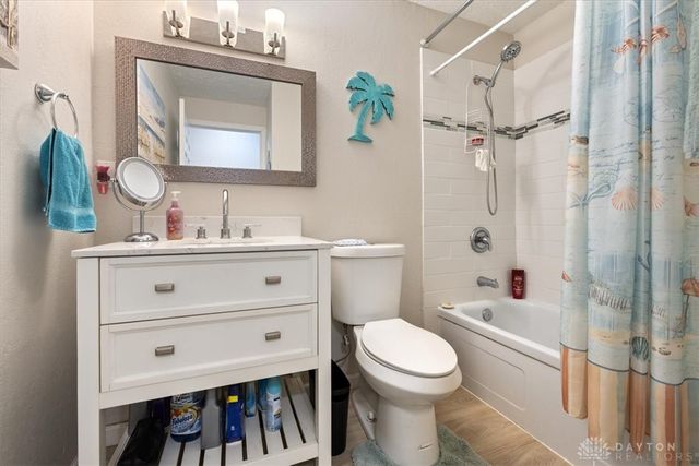 5983 Harshmanville Road, Dayton, OH 45424