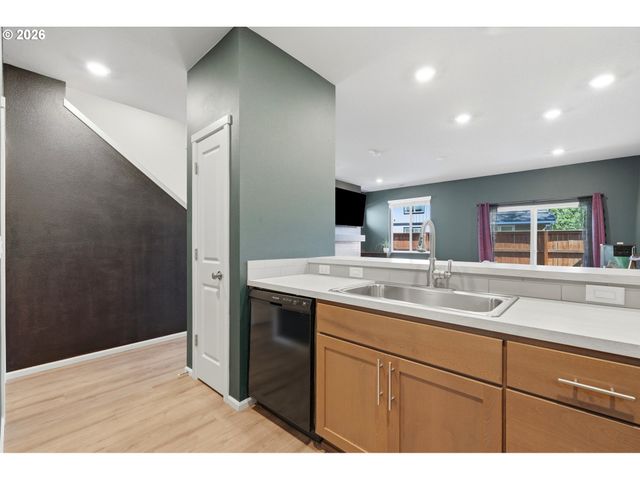 1379 19TH Pl, Forest Grove, OR 97116