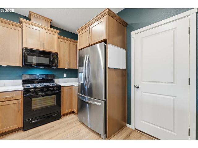 1379 19TH Pl, Forest Grove, OR 97116