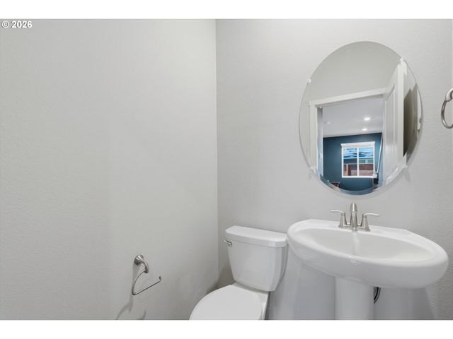 1379 19TH Pl, Forest Grove, OR 97116