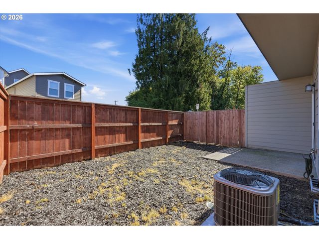 1379 19TH Pl, Forest Grove, OR 97116