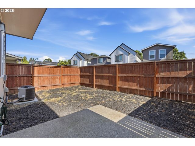 1379 19TH Pl, Forest Grove, OR 97116