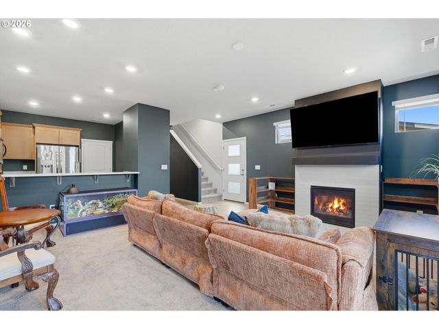 1379 19TH Pl, Forest Grove, OR 97116