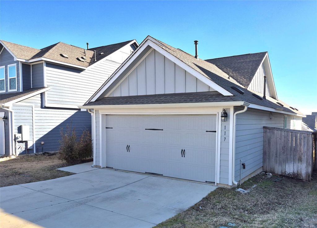 117 Wind Flower LN, Liberty Hill, TX 78642