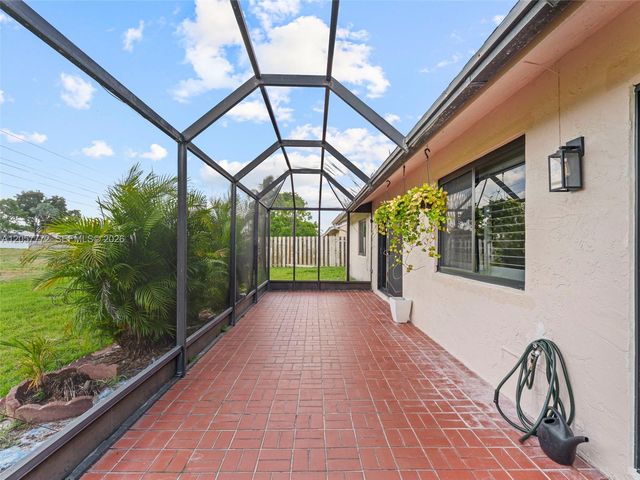 600 Fairfax Ave, Davie, FL 33325
