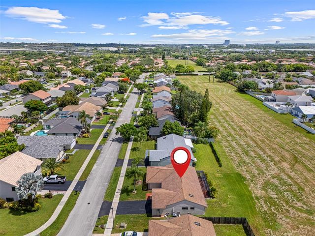 600 Fairfax Ave, Davie, FL 33325