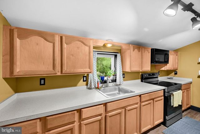 8 DEWEY, Lebanon, PA 17046