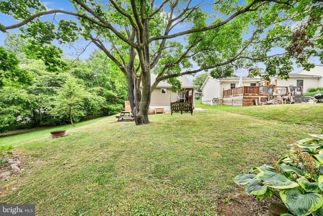8 DEWEY, Lebanon, PA 17046