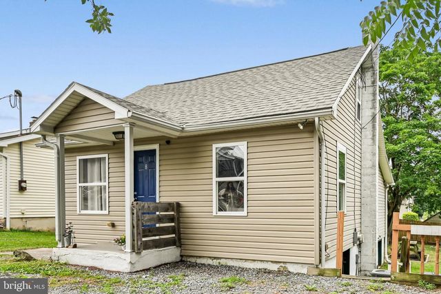 8 DEWEY, Lebanon, PA 17046