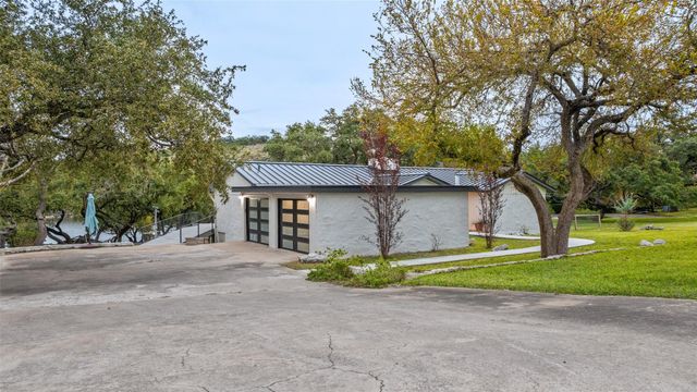 1204 Los Escondidos ST, Marble Falls, TX 78654