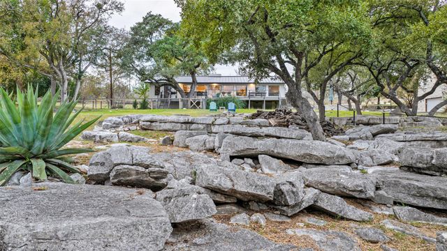 1204 Los Escondidos ST, Marble Falls, TX 78654